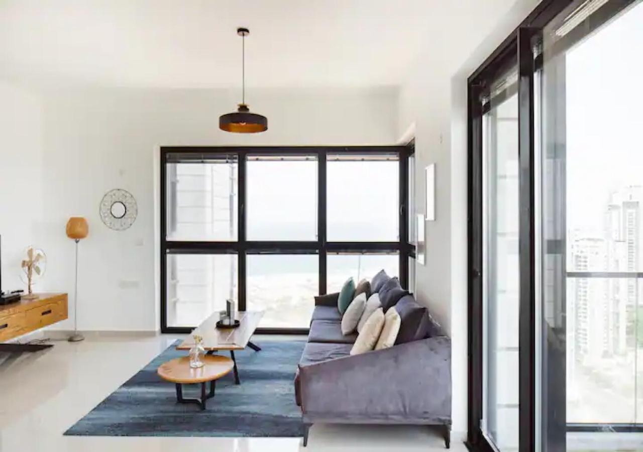 O&O Group- Special Apartment Sea View Luxury Tower Bat Yam Exterior photo