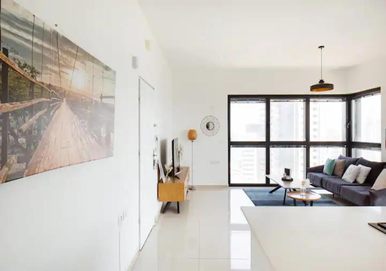 O&O Group- Special Apartment Sea View Luxury Tower Bat Yam Exterior photo