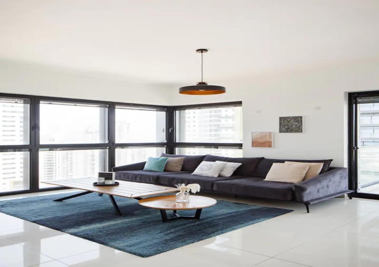 O&O Group- Special Apartment Sea View Luxury Tower Bat Yam Exterior photo